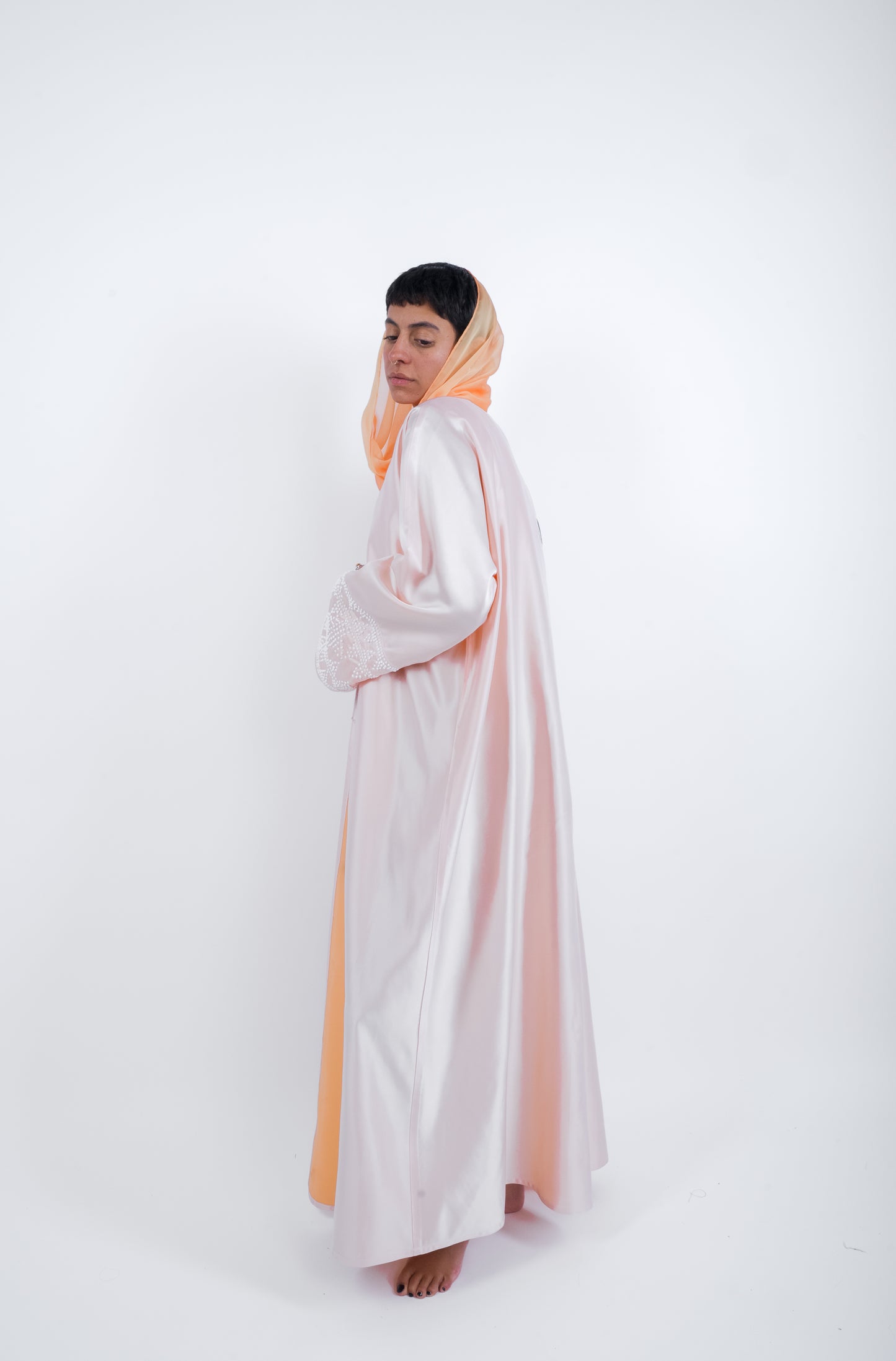 Abaya: قطر الندى