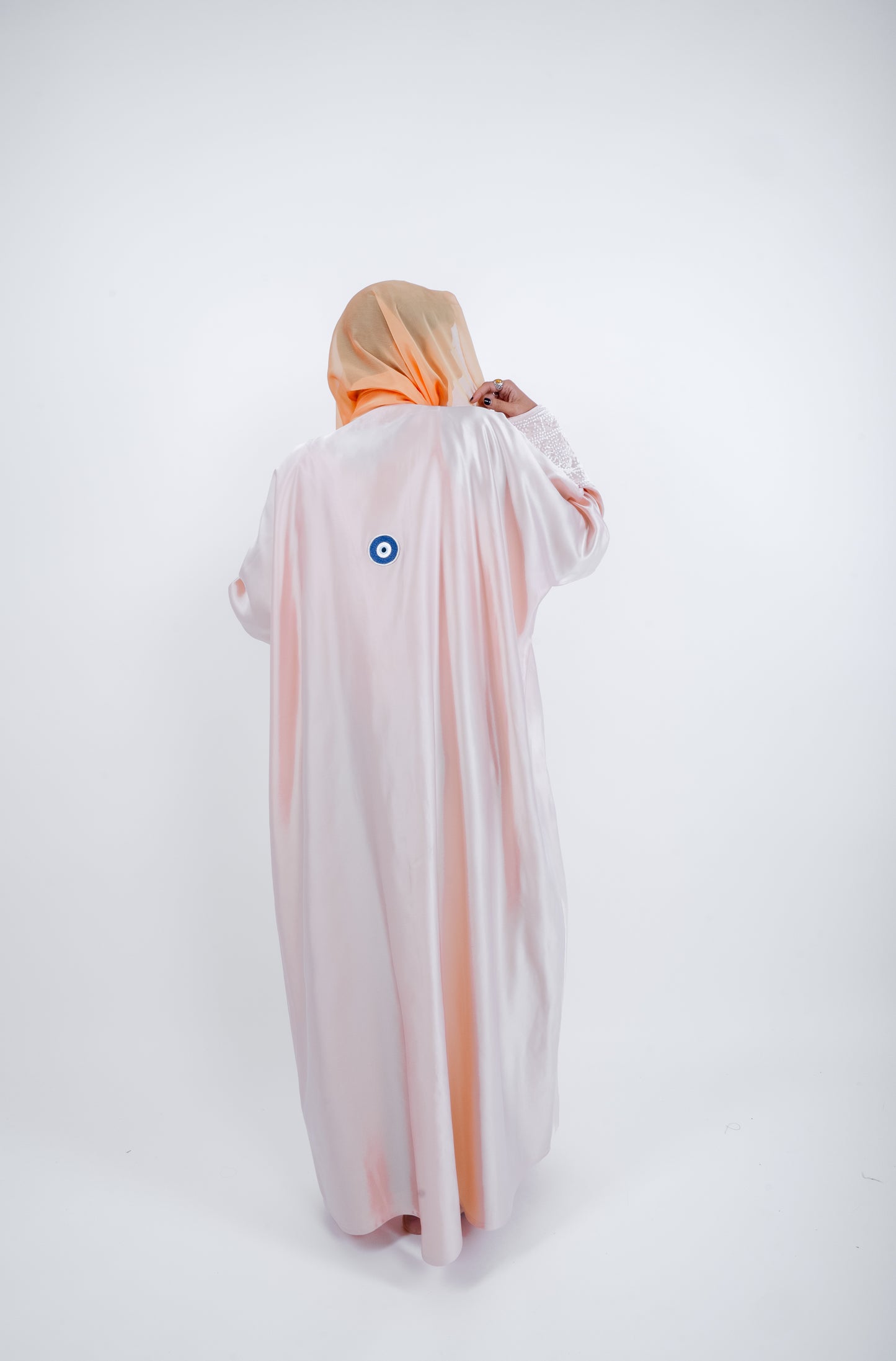 Abaya: قطر الندى