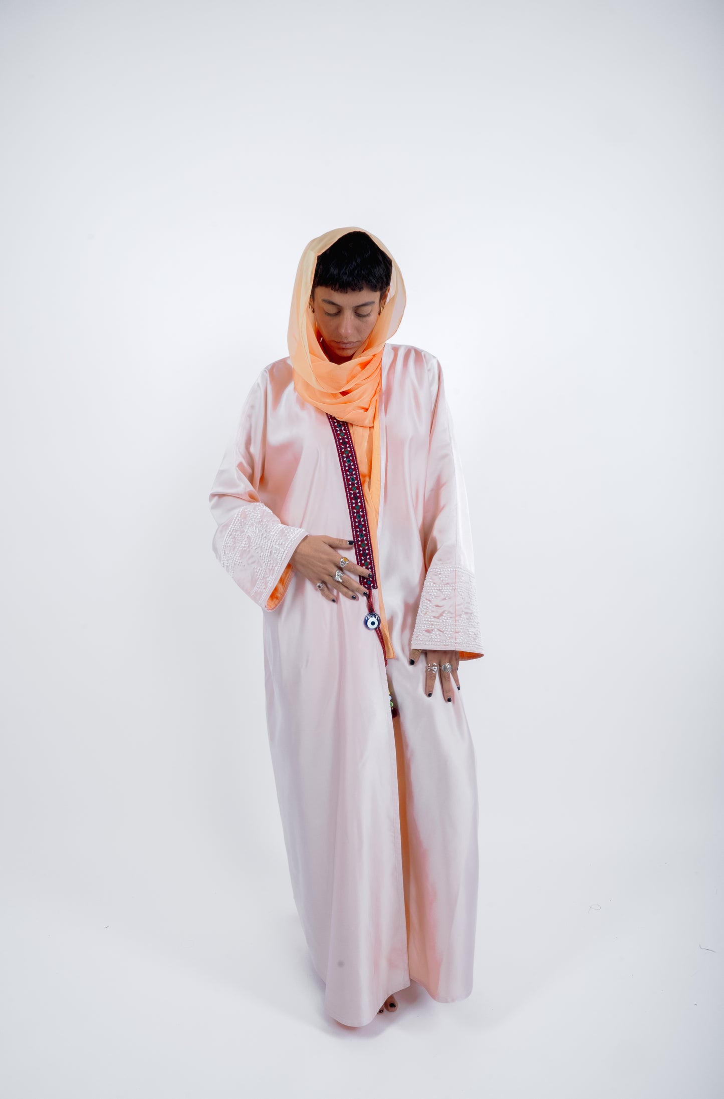 Abaya: قطر الندى