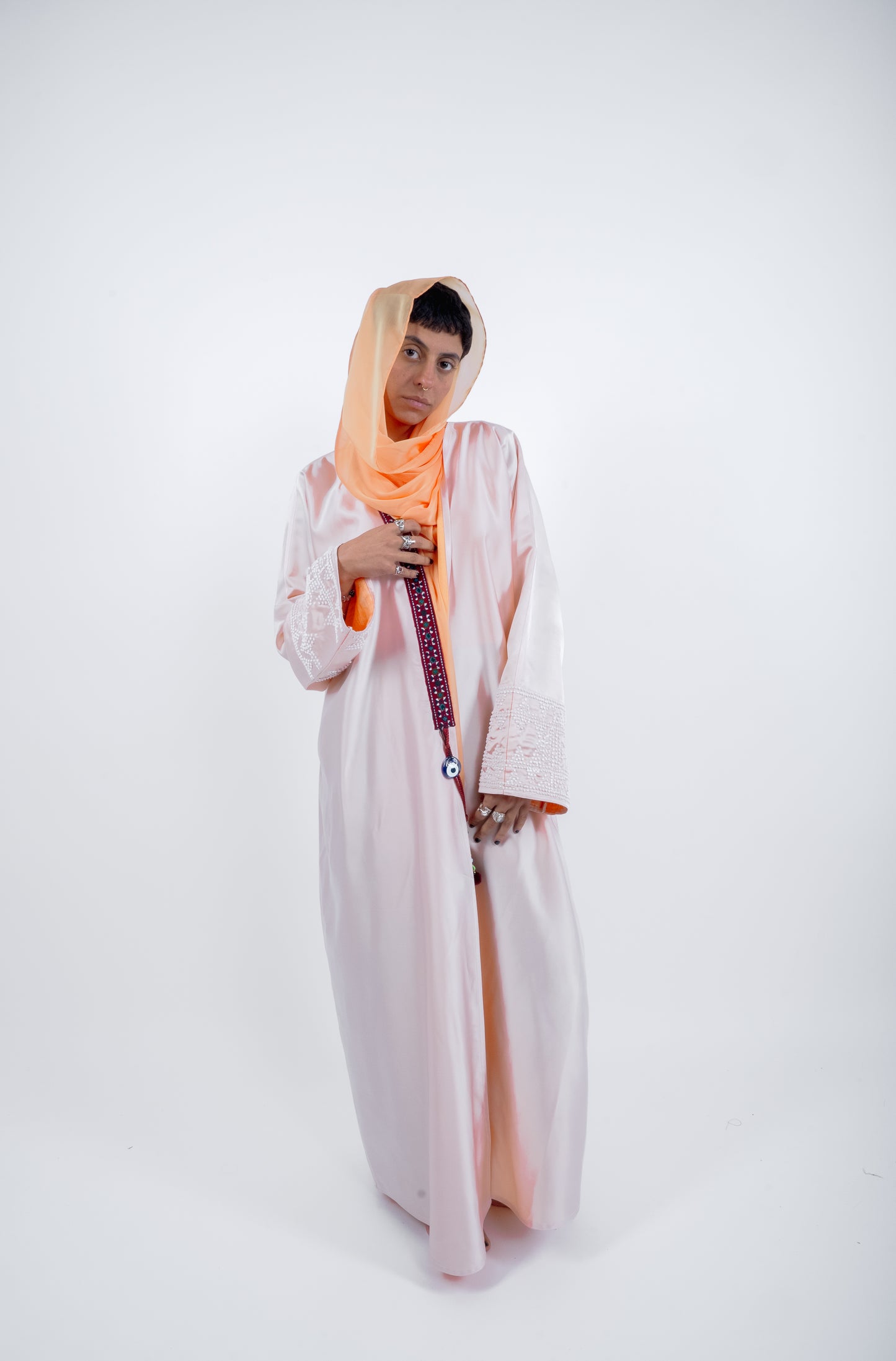 Abaya: قطر الندى